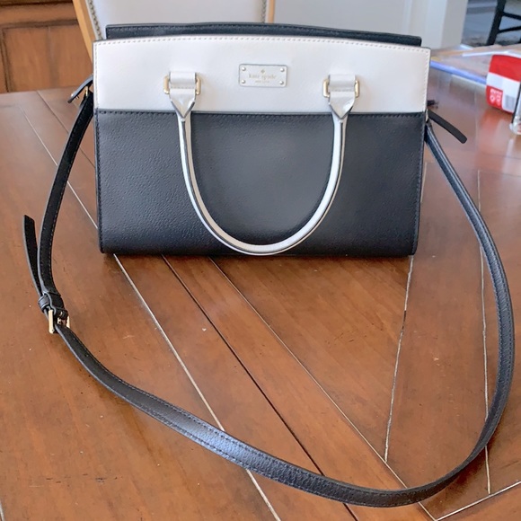 kate spade Handbags - Kate Spade Black and White Purse